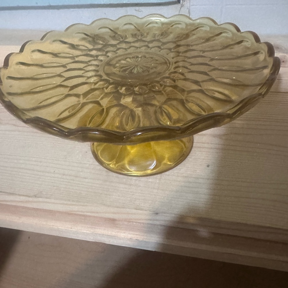 Vintage Anchor Hocking  FAIRFIELD Footed Cake Plate